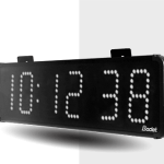 HMS LED klukka með hvítum stöfum HMS LED klukka með hvítum stöfum