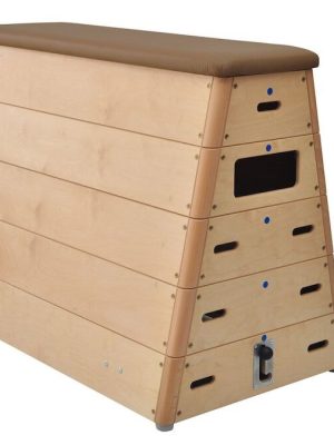 Trésokkur, 5 hlutar, 134 cm með leðurplötu. Innbyggður undirvagn með