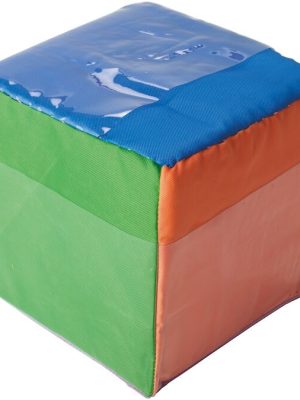 Verkefnakubbur 15 x 15 cm. Vasar á öllum hliðum fyrir þína eigin leiki.