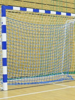 Handboltamark, IHF-samþykkt, blátt/hvítt. Dýpt að ofan: 100 cm, dýpt að neðan: 130 cm.