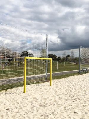 Súla fyrir hindrunarnet, 6 metra há. Þar með talið hylki, augafestingar og tappi.