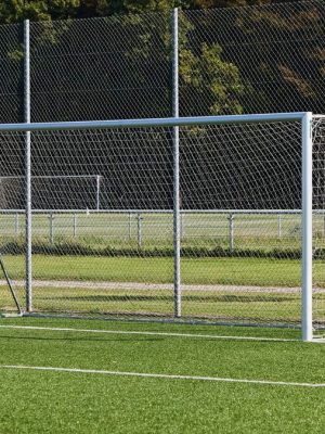 Fótboltamark 7 og 8 manna - Klassískt. Dýpt að ofan 80 cm, dýpt að neðan 200 cm.