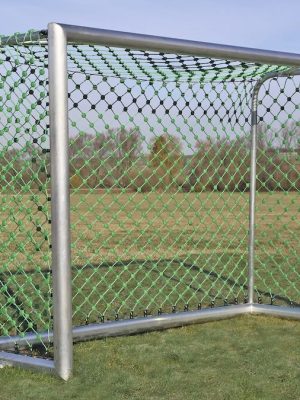 Stærð leikvallar: 3 x 2 cm. Dýpt: 115 cm.