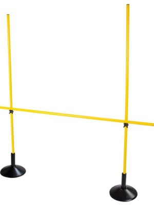 Fjölþjálfari með 3,4 kg fótum. 1 hindrun = 2 fætur, 3 staurar.