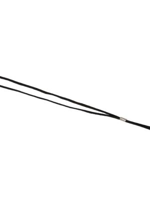 Flautustrengur í svörtu með málmspennu. Lengd: 48 cm.