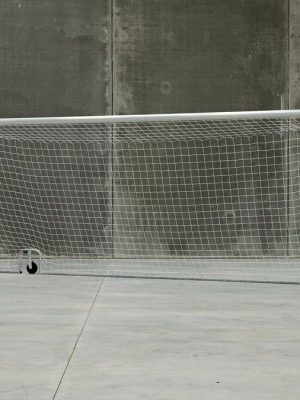 Fótboltamark 11 manna Nordic Smartlift. Dýpt að ofan 80 cm, dýpt að neðan 200 cm.