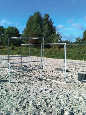 Stærð Parkour - Færanlegt kerfi: 6,1 x 4,0 m. H: 2,5 m.